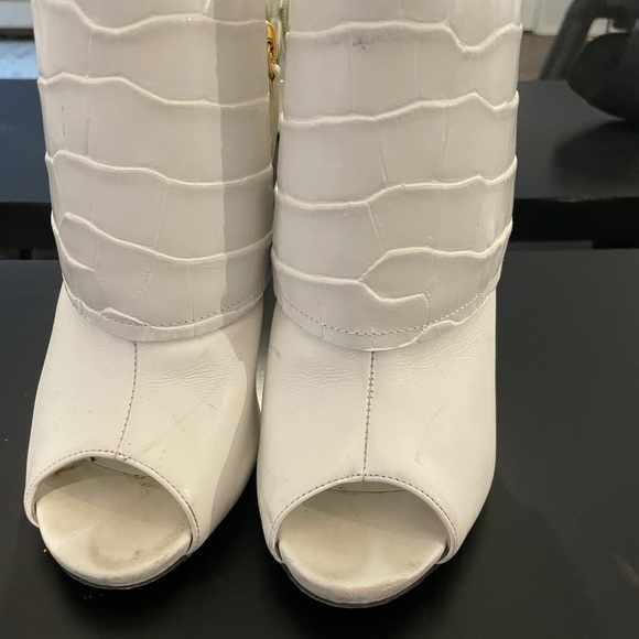 Giuseppe Zanotti Leather Peep-Toe Booties - Picture 7 of 16